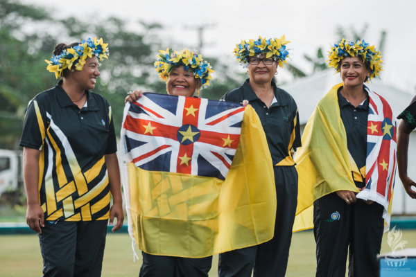 niue women 1